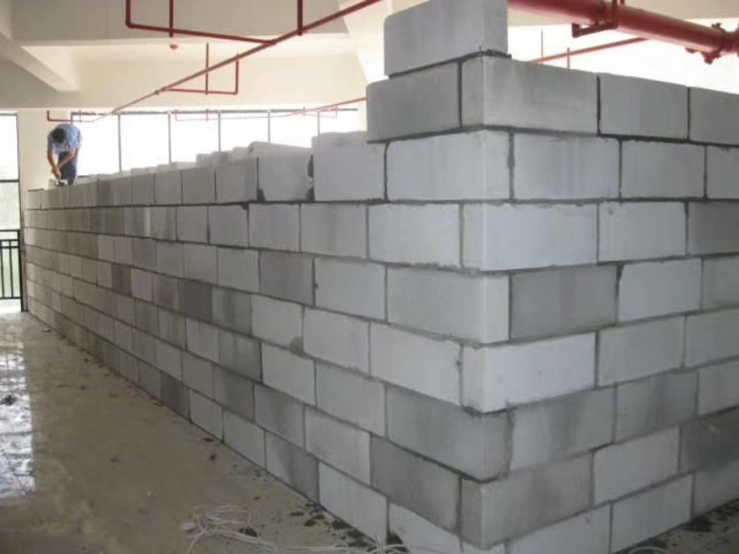 移动蒸压加气混凝土砌块承重墙静力和抗震性能的研究